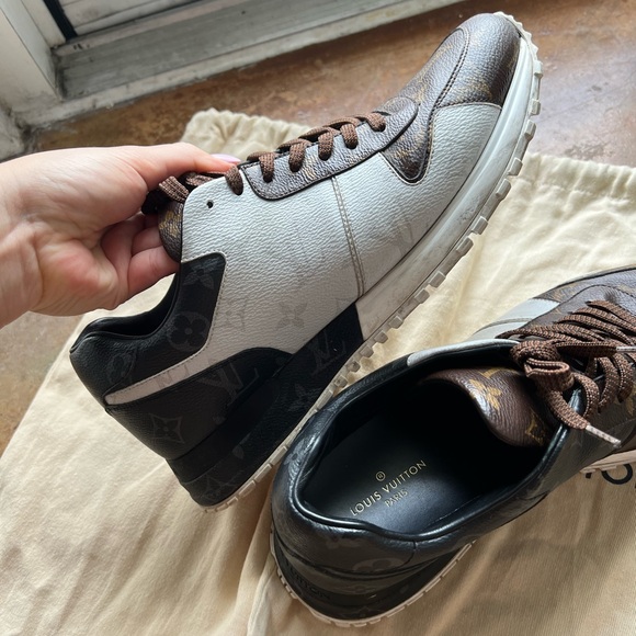 Authentic Louis Vuitton Run Away Men’s Sneaker. Size 7 - Picture 6 of 11